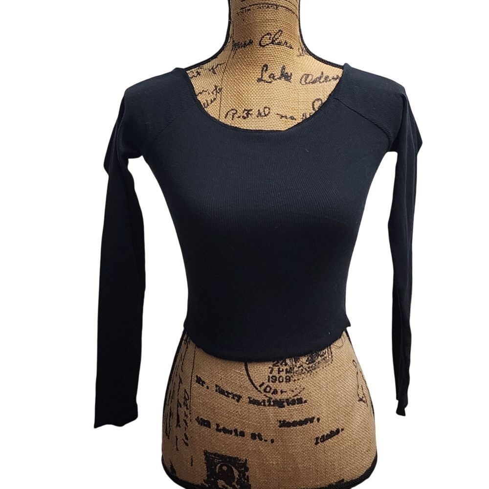 Me To We Essentials Black Crop Top‎ Long Sleeve Ribbed Basic Fitted Shirt Size S